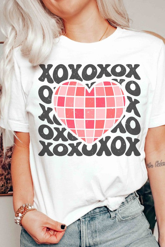 Plus Size - XOXO Groovy Heart Graphic T-Shirt