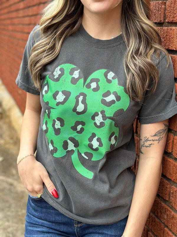 Leopard Clover Tee - Minihomy