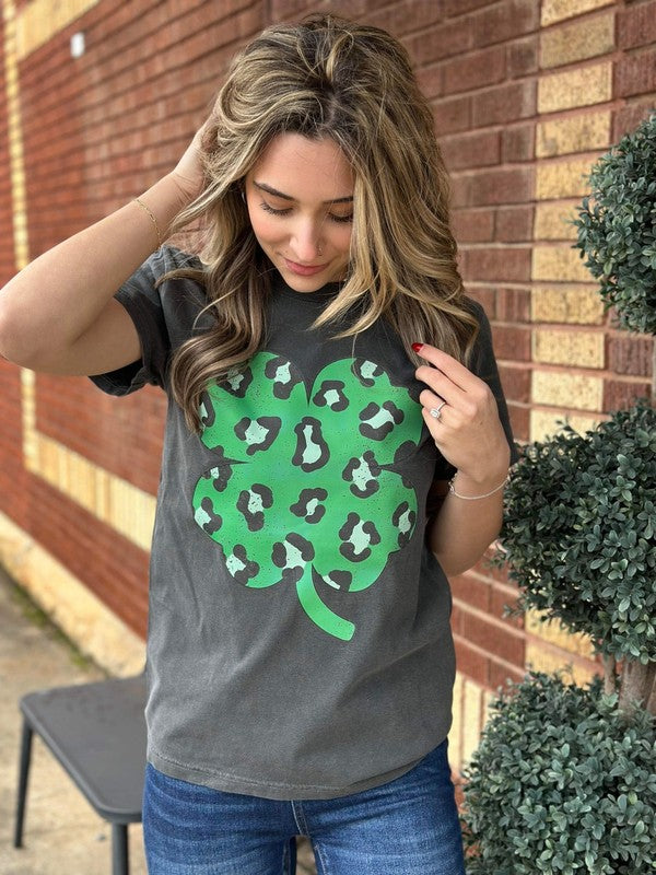 Leopard Clover Tee - Minihomy