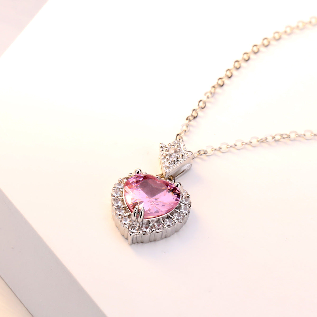 Micro-set zircon heart necklace jewelry