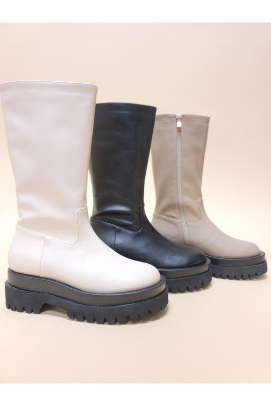 Venetian Platform Boots: Stylish & Comfortable Footwear