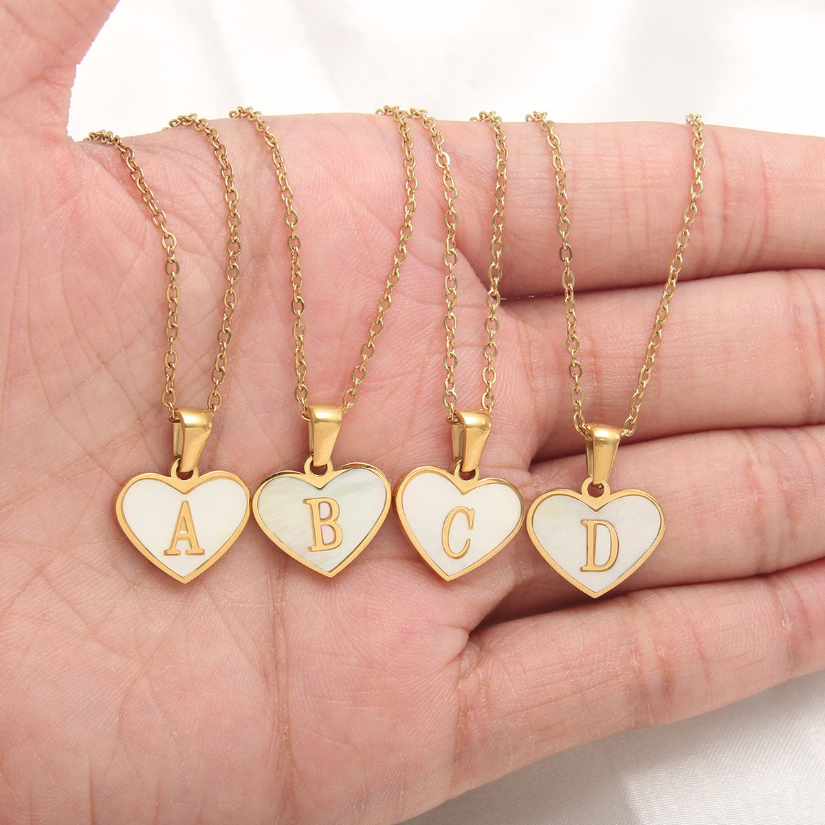 26 Letter Heart-shaped Necklace White Shell Love Clavicle Chain Necklace For Women