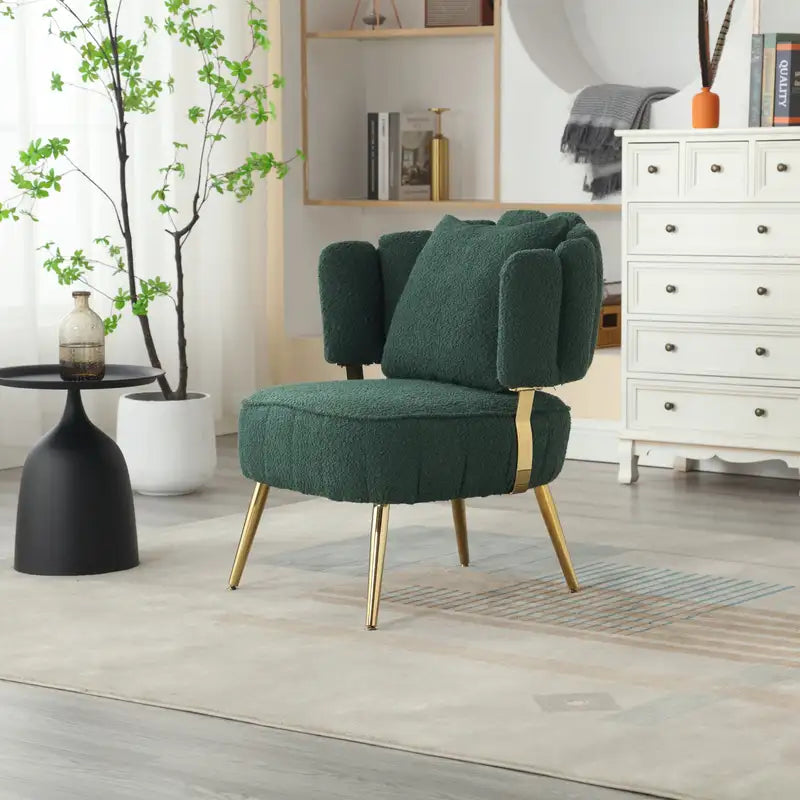 Modern Boucle Accent Chair: Tufted Upholstery & Metal Legs