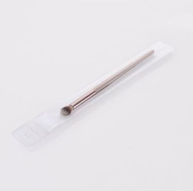 Eye shadow brush - Minihomy