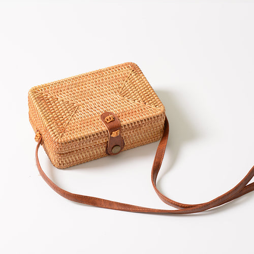 Basket Tweezers Retro Literary Hand-woven Leather Buckle Bag