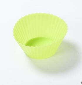 Nonstick Reusable Silicone Cupcake Liners / Baking Cups - 12 Pieces