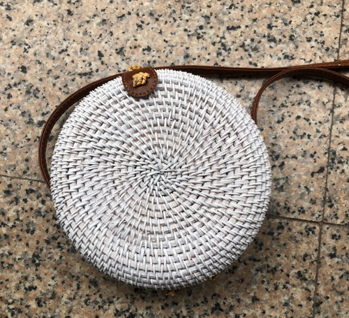 Basket Tweezers Retro Literary Hand-woven Leather Buckle Bag