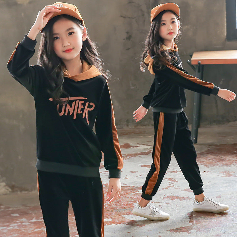 Jogging Suit for Sporty Girls