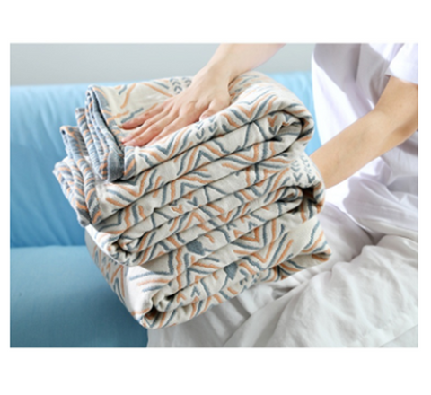 Four-layer Gauze Towel and Sofa Cushion all Inclusive