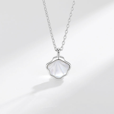 Fritillary Necklace Female Clavicle Chain Niche Design Silver Jewelry