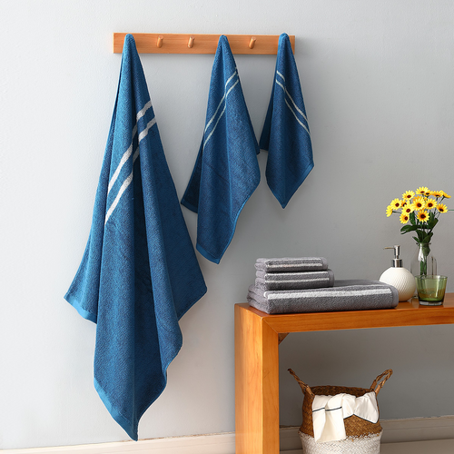 Three-piece towel bath towel square