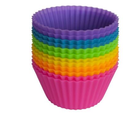 Nonstick Reusable Silicone Cupcake Liners / Baking Cups - 12 Pieces