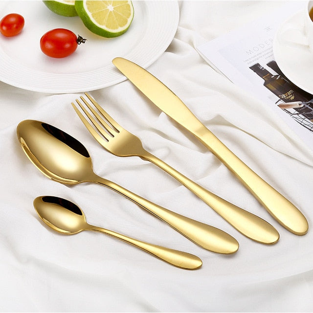 Four-piece portable cutlery set