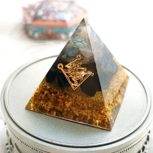 Strengthen wealth help tower business natural crystal 4-5cm energy Orgone pyramid decoration craft resin gift