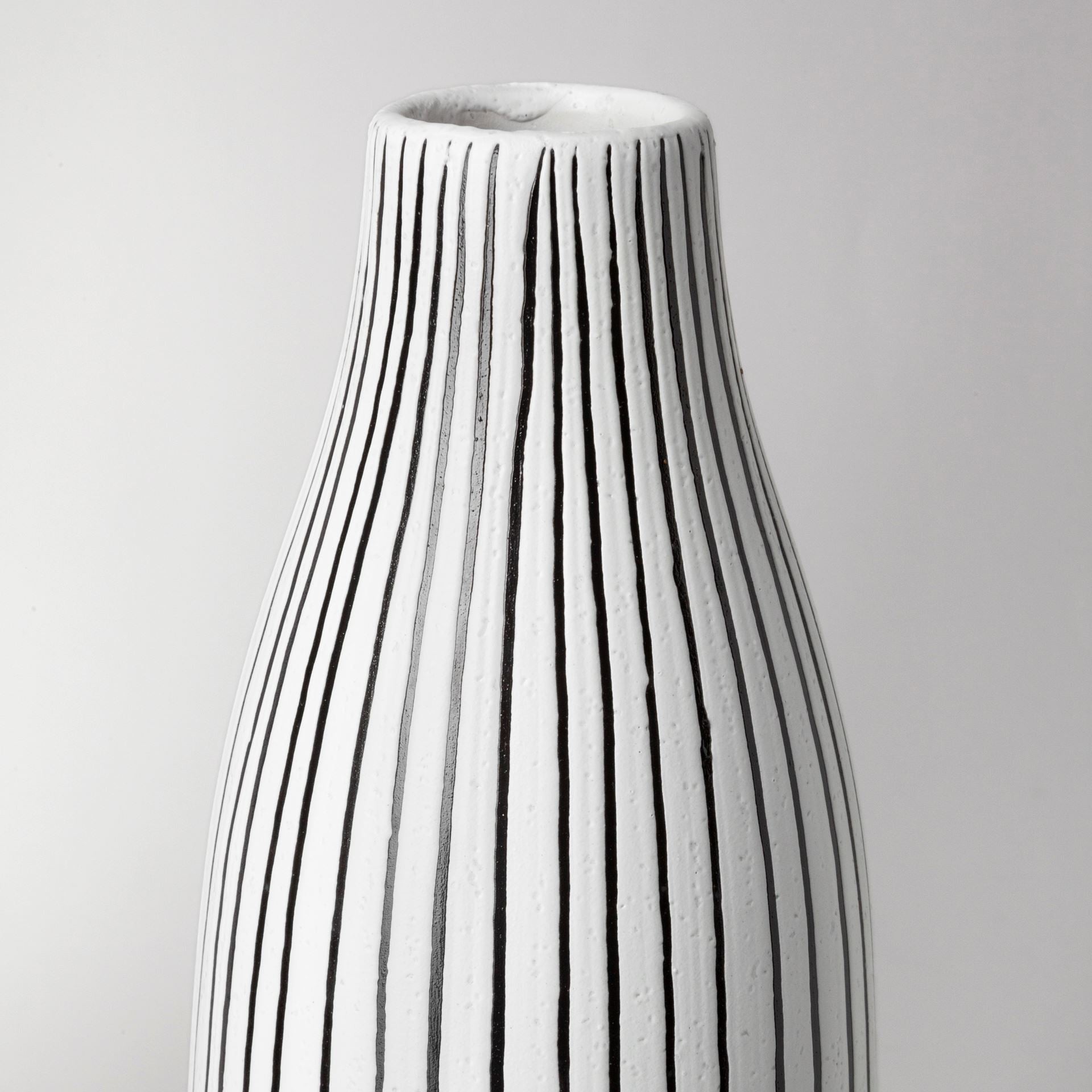 18" Black and White Pinstriope Narrow Ceramic Vase - Minihomy