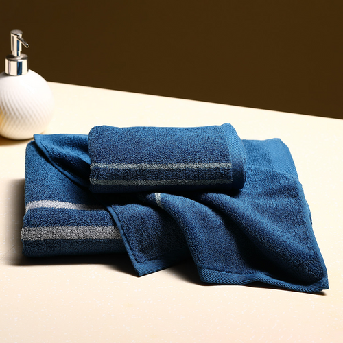 Three-piece towel bath towel square