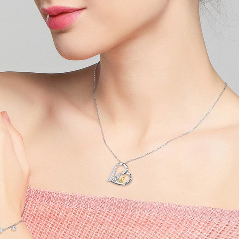 Elephant Necklace Jewelry Gifts for Women Sterling Silver Heart-Shaped Necklace Mom Jewelry Gifts for Grandma Daughter Wife