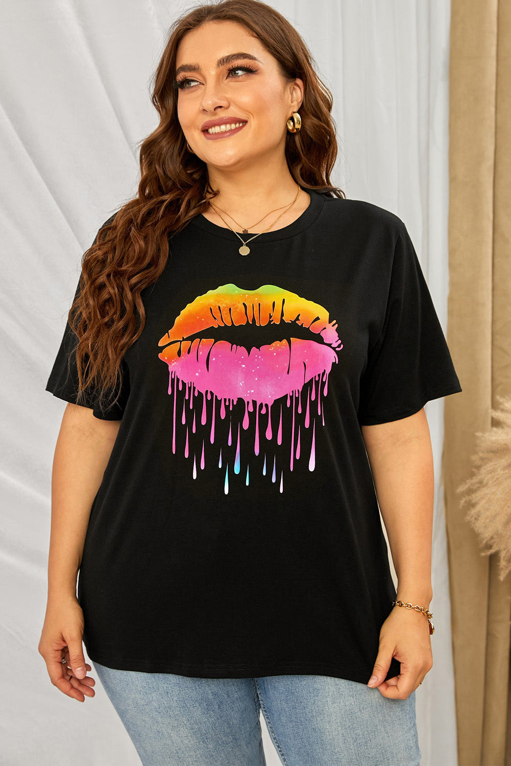 Plus Size Lip Graphic Tee Shirt - Minihomy