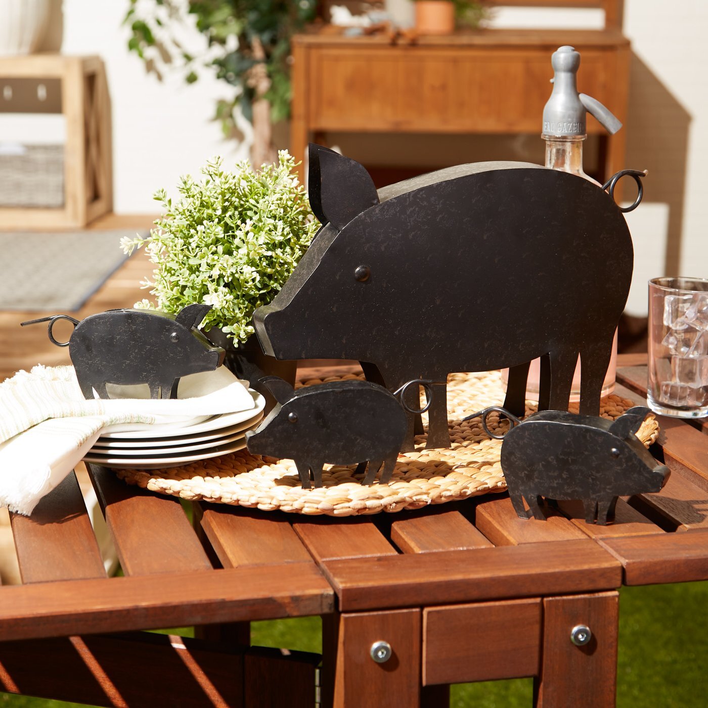 Pig and Piglets Metal Garden Sculpture Set - Minihomy