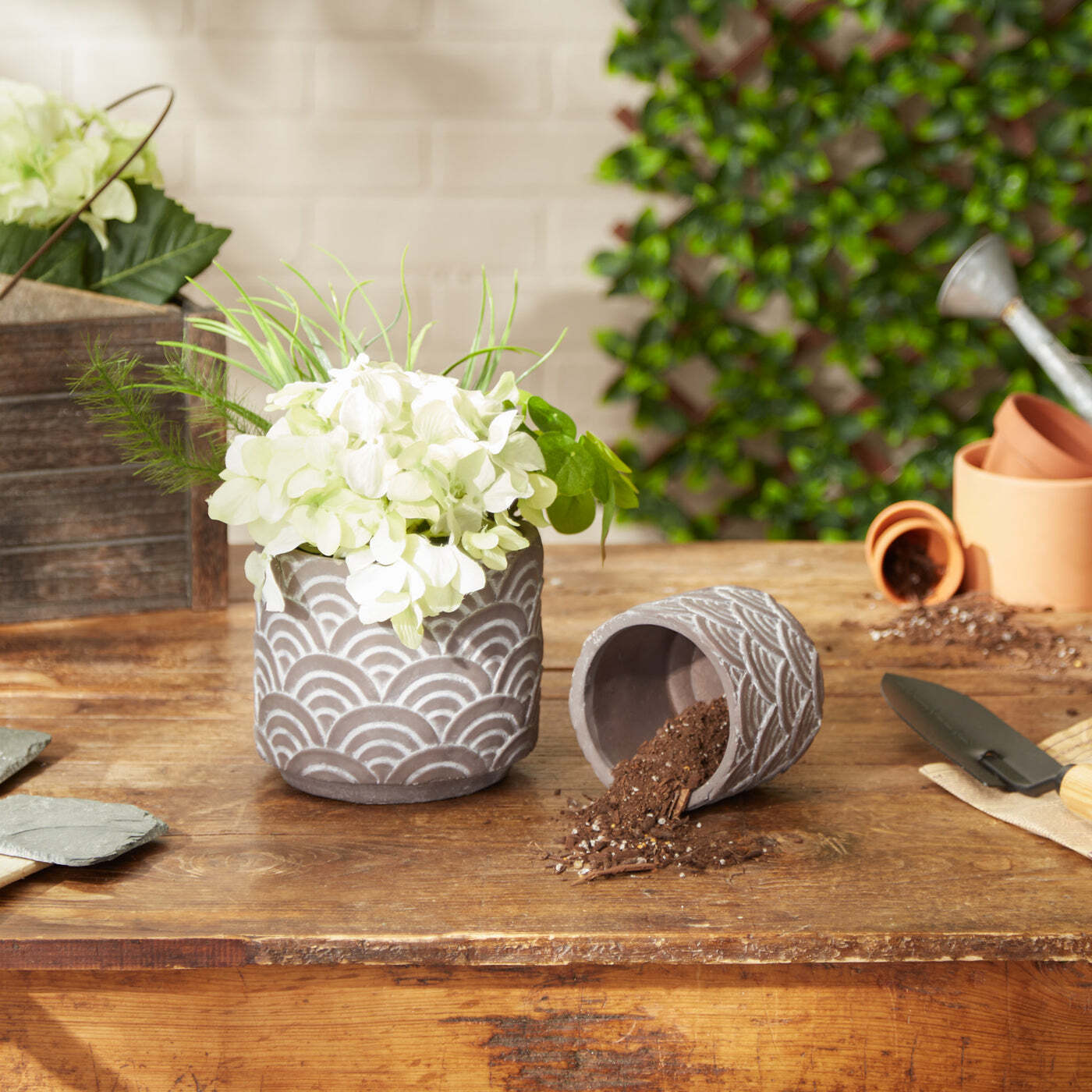 Cement Flower Pot Set - Taupe Scallop Design - Minihomy