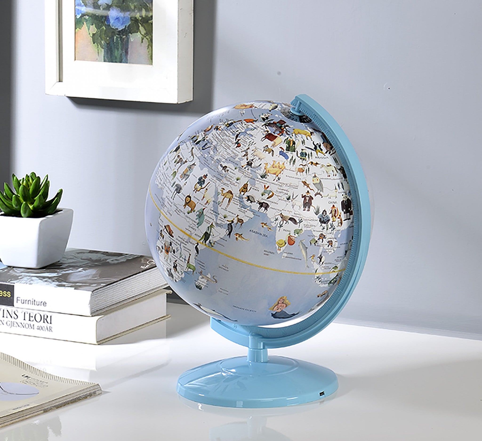 13" Animals of the World Acrylic Globe With LED and Night Light - Minihomy