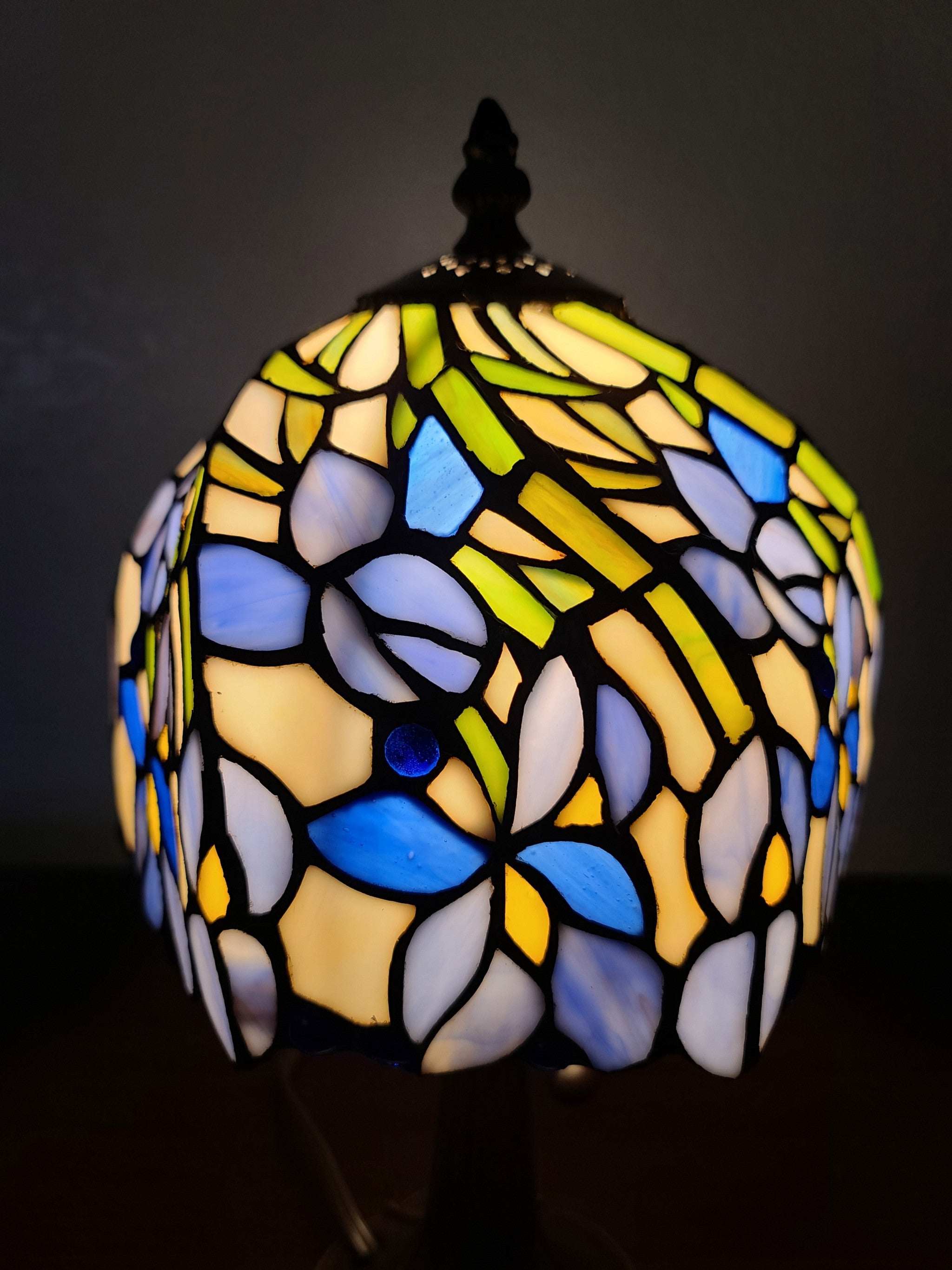 15" Tiffany Style Blue Floral Table Lamp - Minihomy