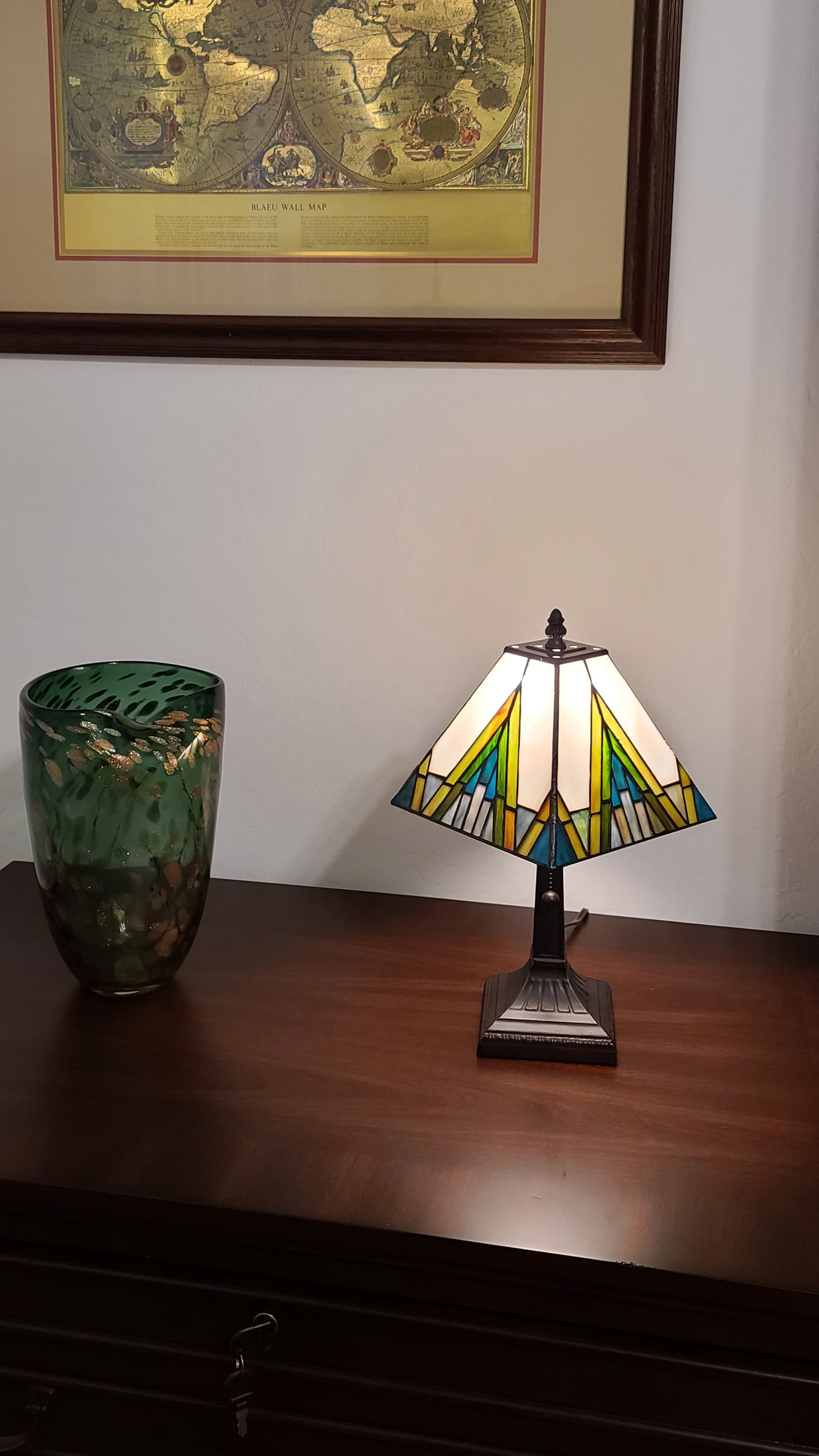 15" Tiffany White Yellow and Blue Mission Style  Table Lamp - Minihomy