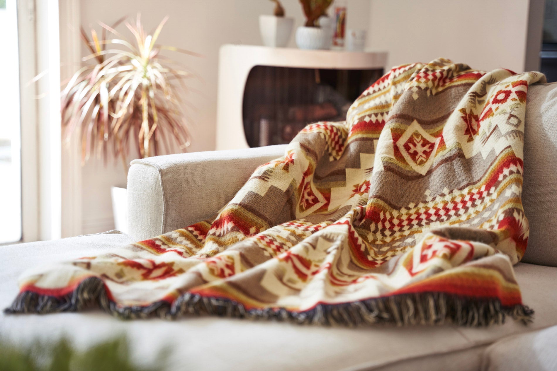 Off White Woven Acrylic Reversable Throw - Minihomy