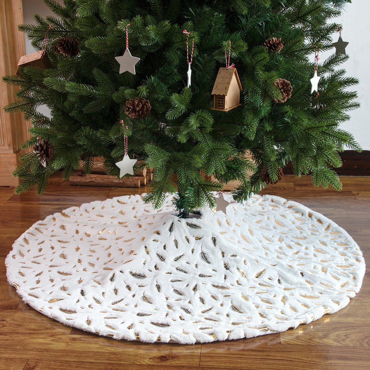 White Plush Christmas Tree Skirt: Add a Touch of Elegance to Your Holiday Décor