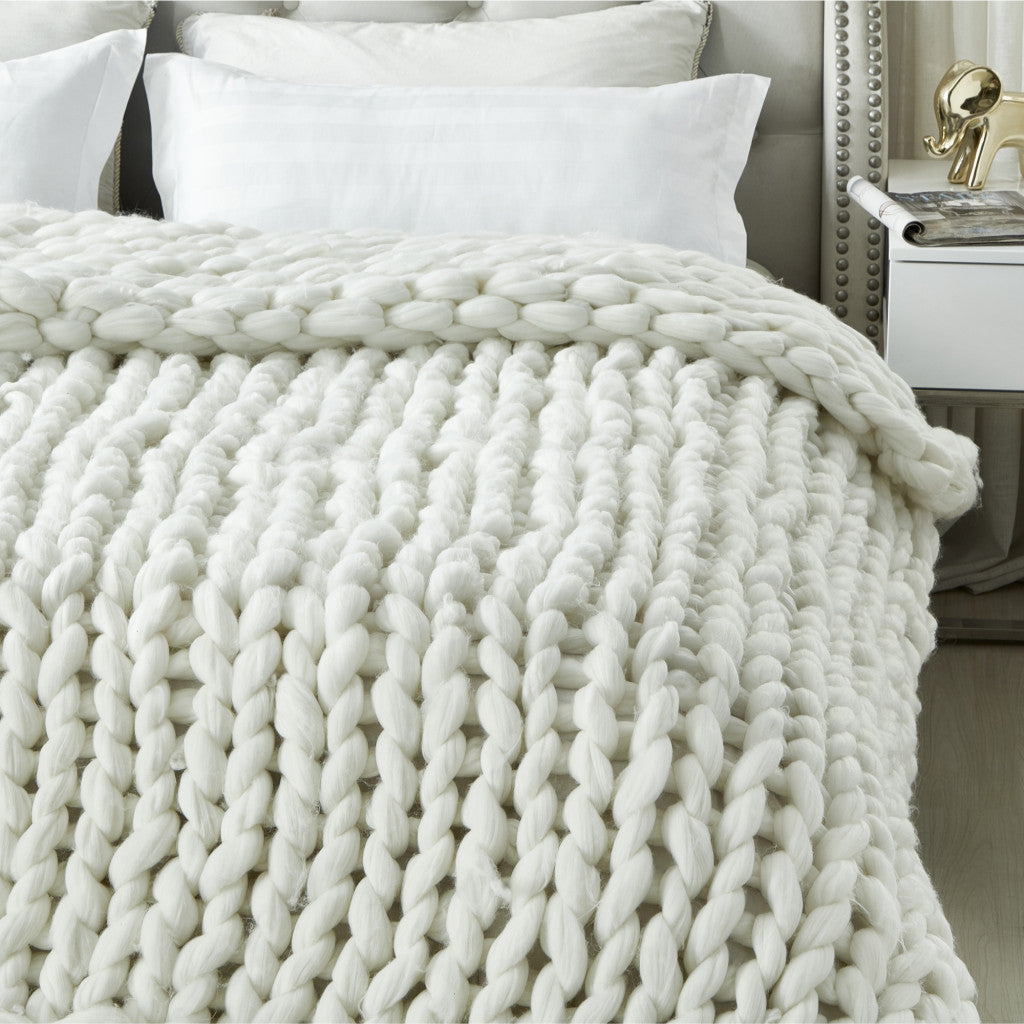 Blush Knitted Polyester Solid Color Throw Blanket - Minihomy