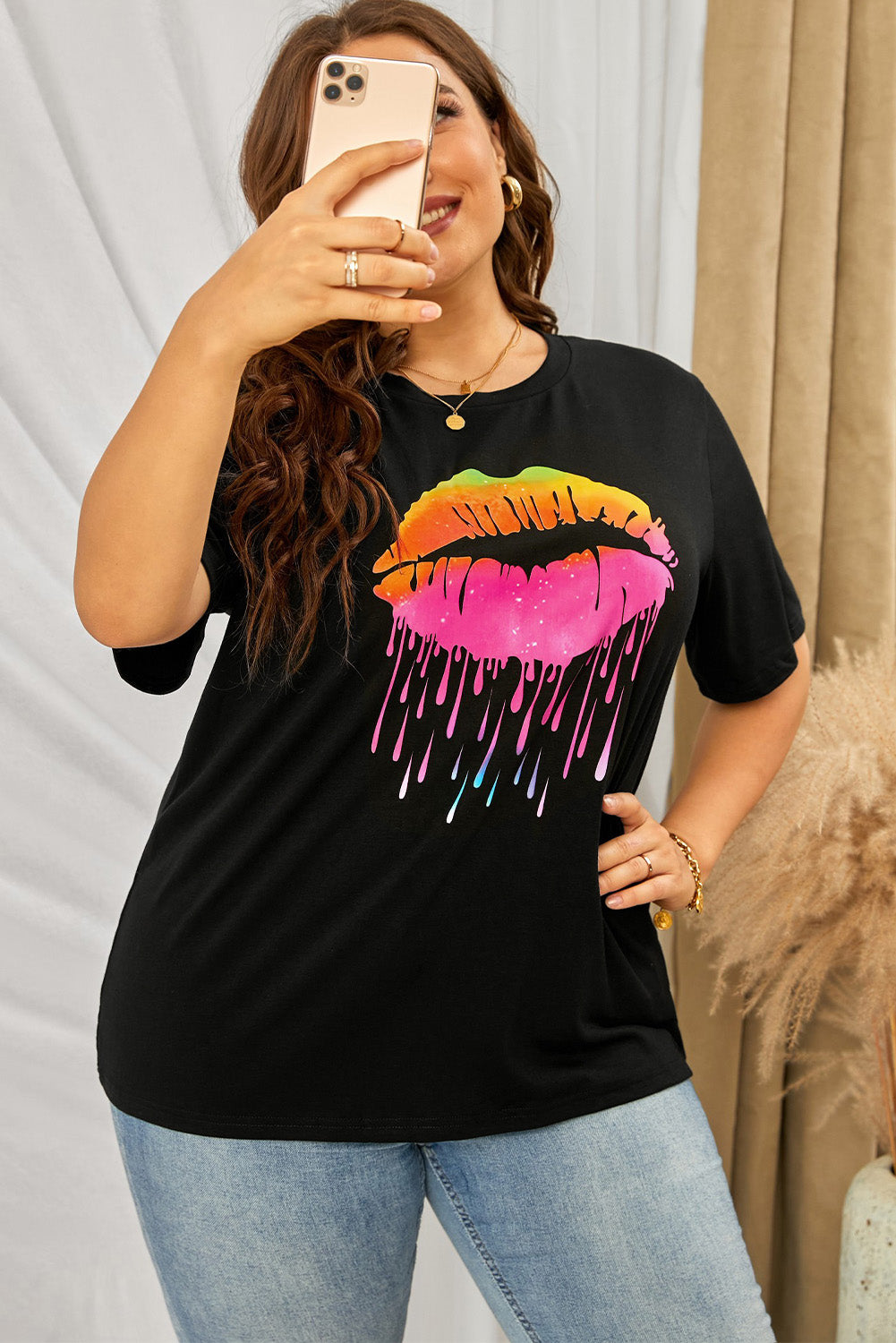 Plus Size Lip Graphic Tee Shirt - Minihomy