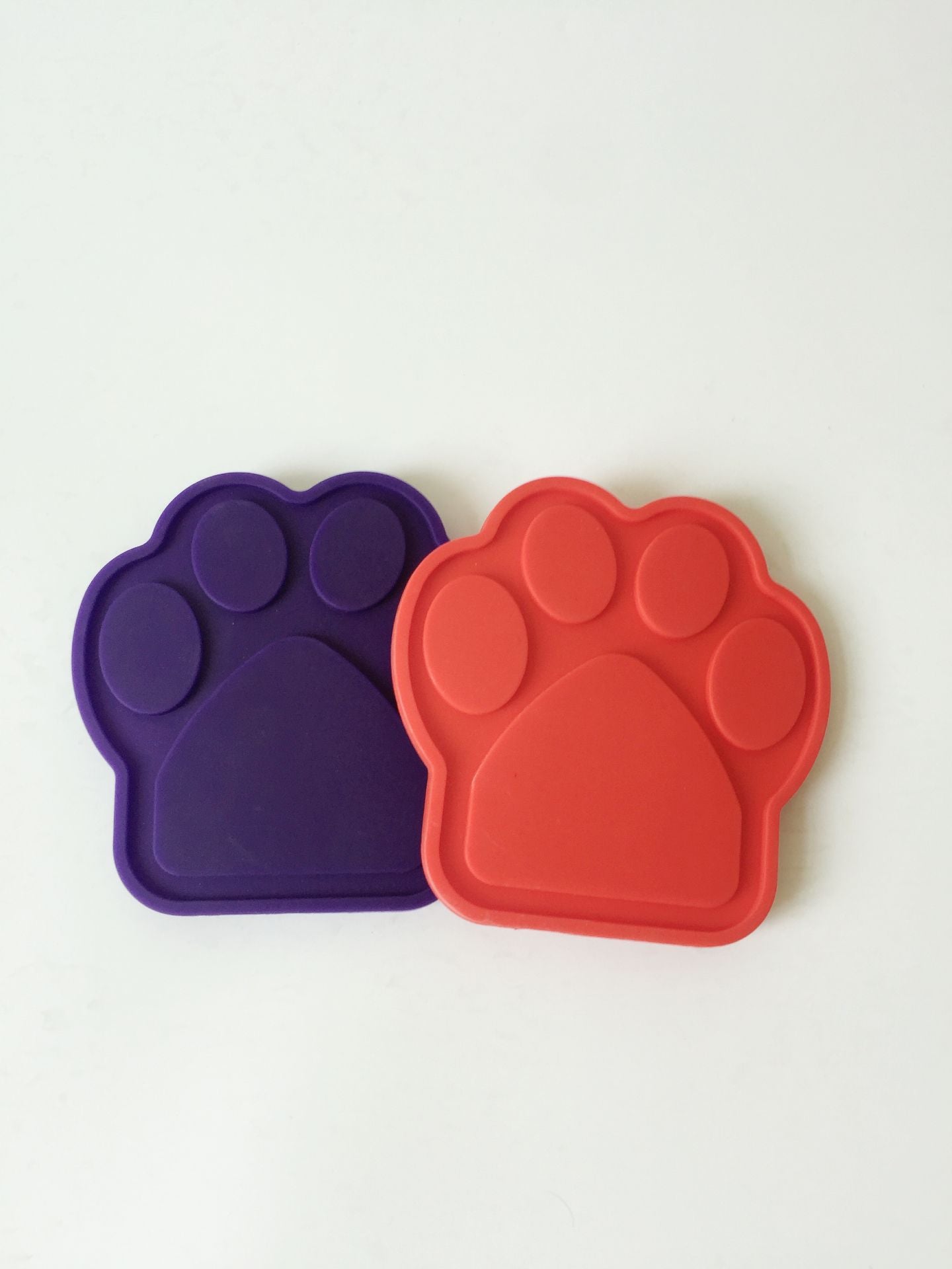 Pet Bathing Made Easy with Dog Sucker Silicone Pad - Minihomy