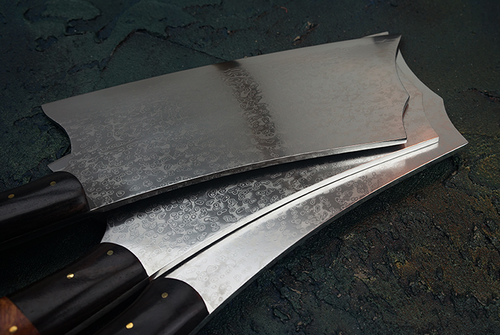 Hand-patterned steel knife