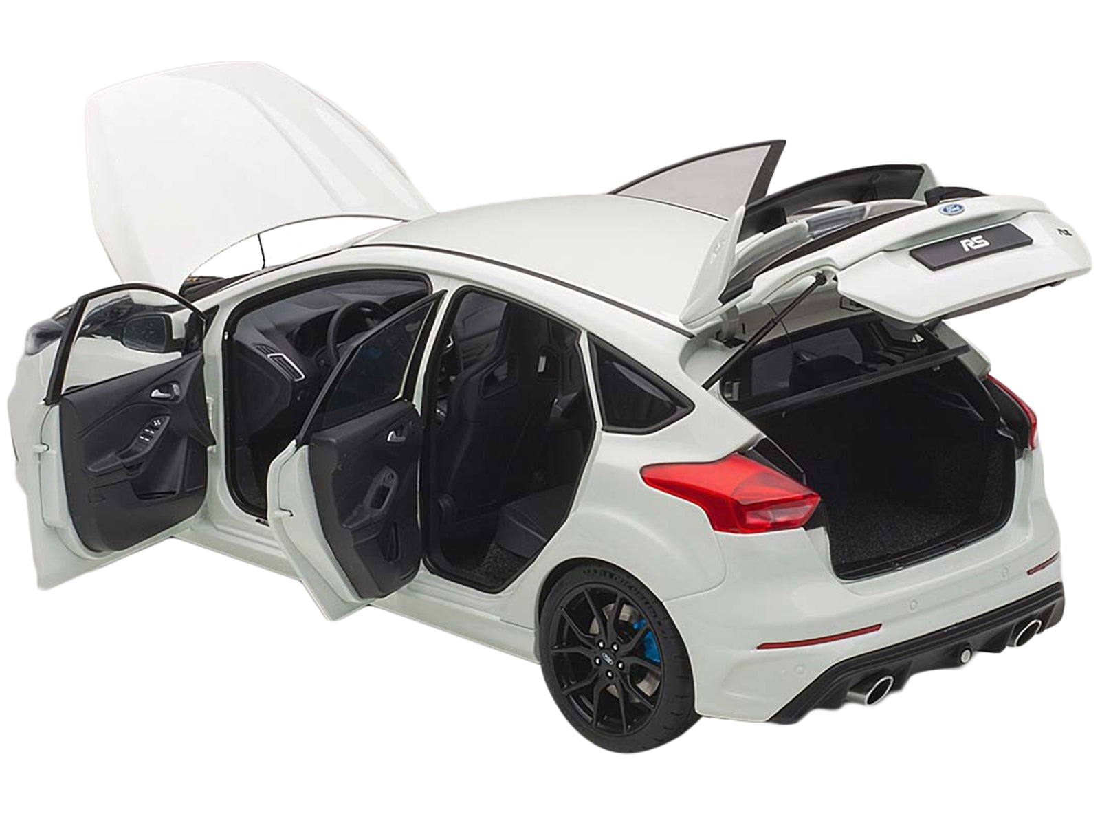 2016 Ford Focus RS Frozen White 1/18 Model Car by Autoart - Minihomy