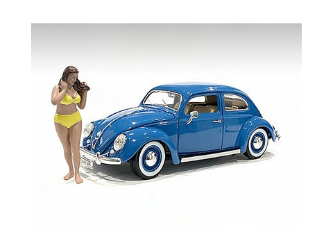 Beach Girl Amy Figurine for 1/24 Scale Models by American Diorama