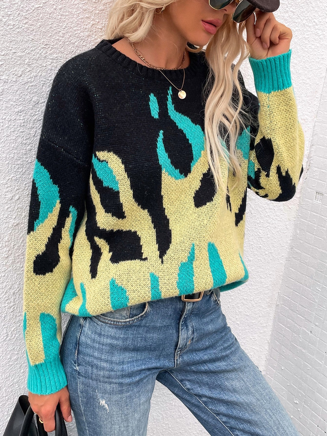 Printed Round Neck Ribbed Trim Knitted Sweater