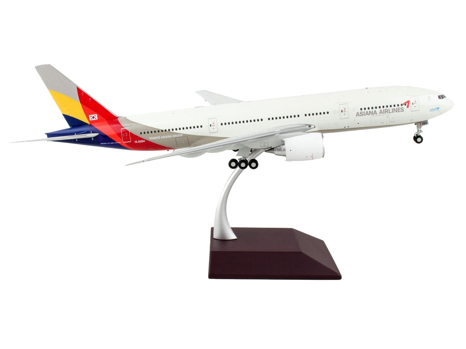 Boeing 777-200ER Commercial Aircraft "Asiana Airlines" White with Striped Tail "Gemini 200" Series 1/200 Diecast Model Airplane by GeminiJets