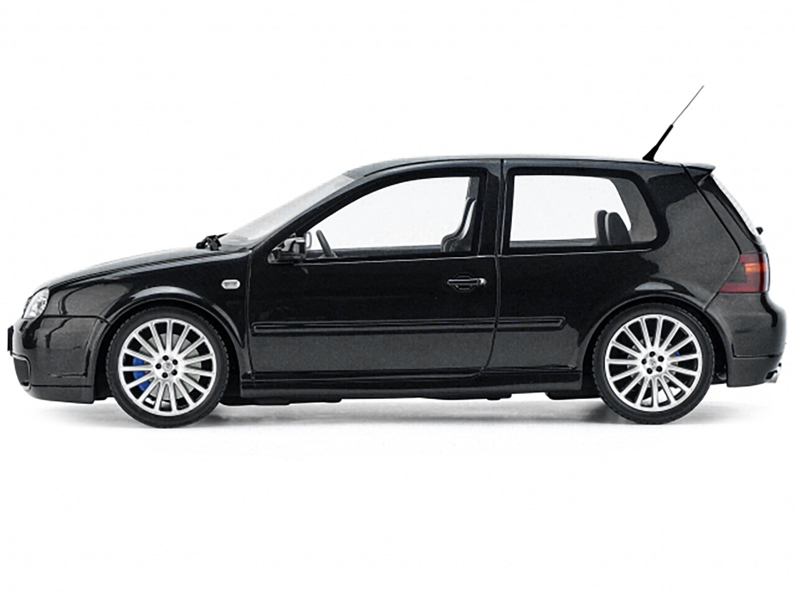 2003 Volkswagen Golf IV R32 Black Magic Nacre Limited Edition to 3000 pieces Worldwide 1/18 Model Car by Otto Mobile - Minihomy