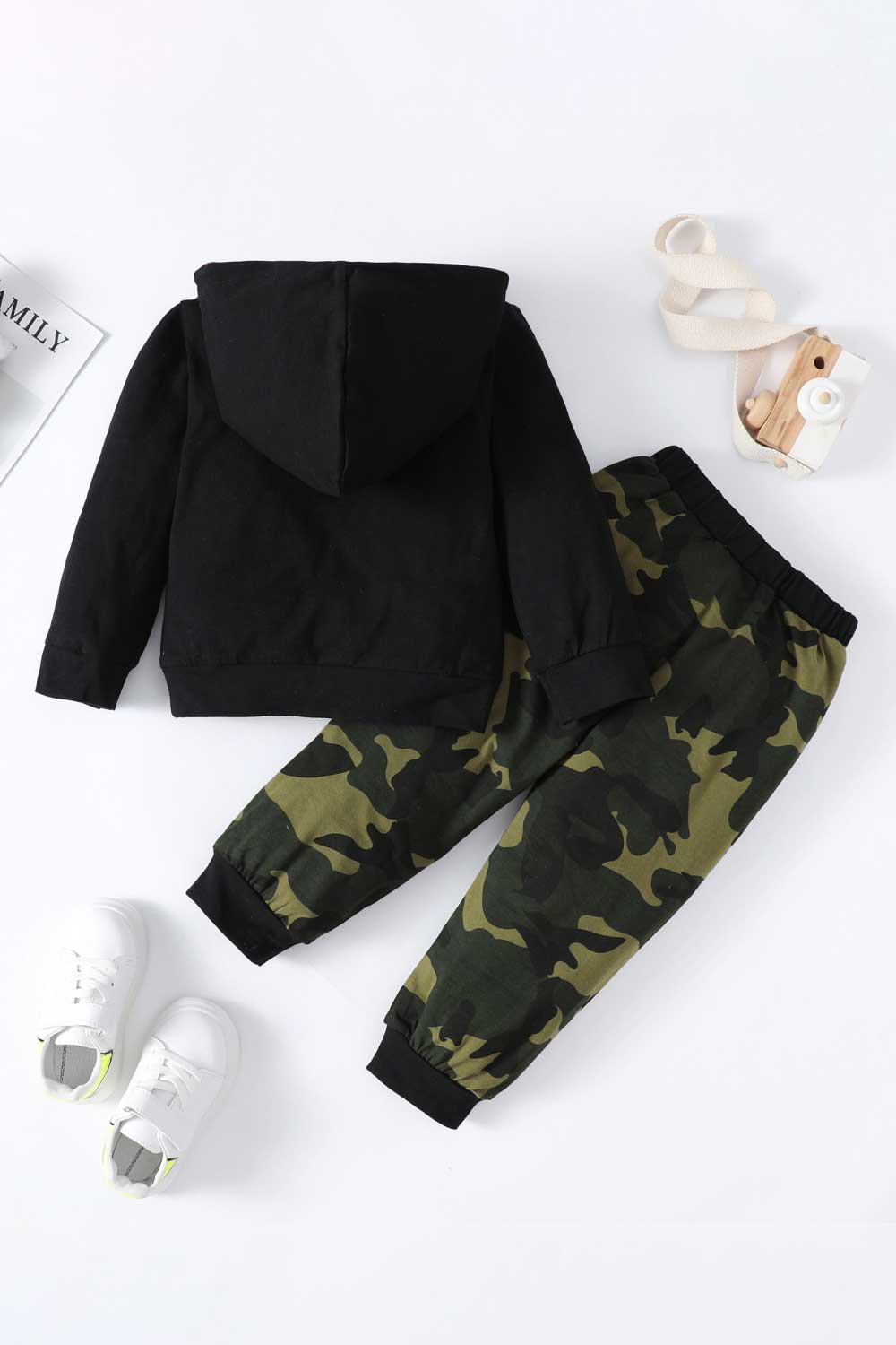 Boys Letter Graphic Hoodie and Joggers Set - Minihomy