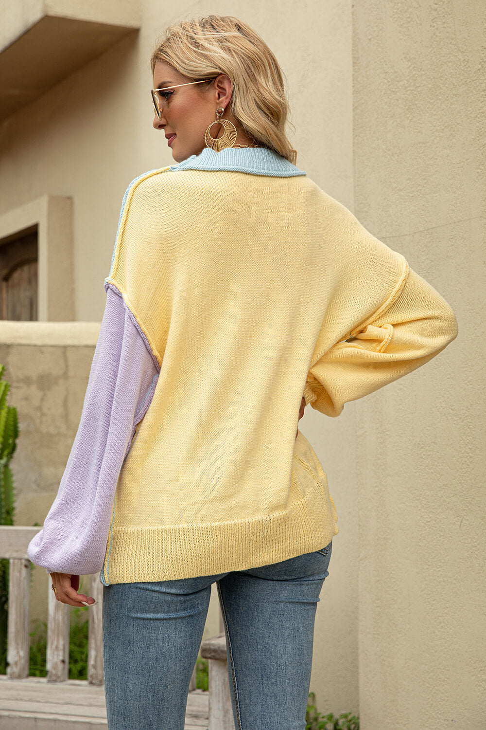 Color Block Exposed Seam Round Neck Sweater