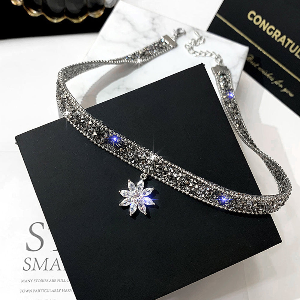 Crystal Choker Neck Clavicle Chain Ice Flower Pendant Necklace