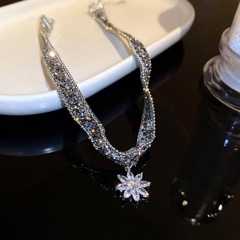 Crystal Choker Neck Clavicle Chain Ice Flower Pendant Necklace
